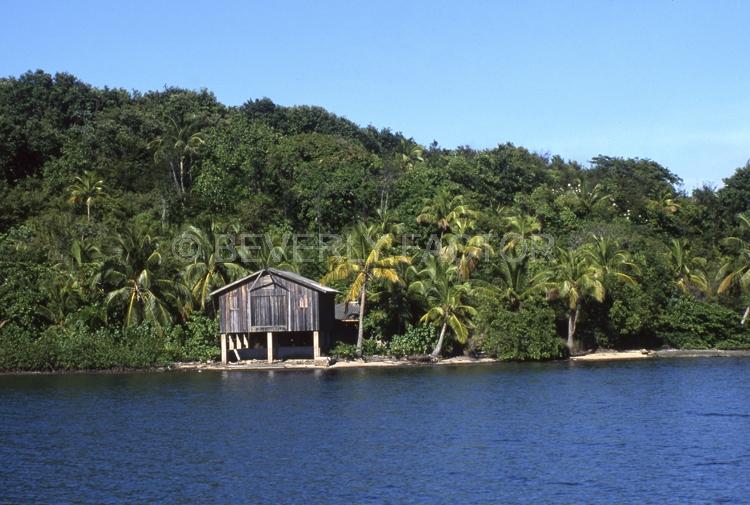 Islands Sky;Blue water;Hut;trees;Bahamas